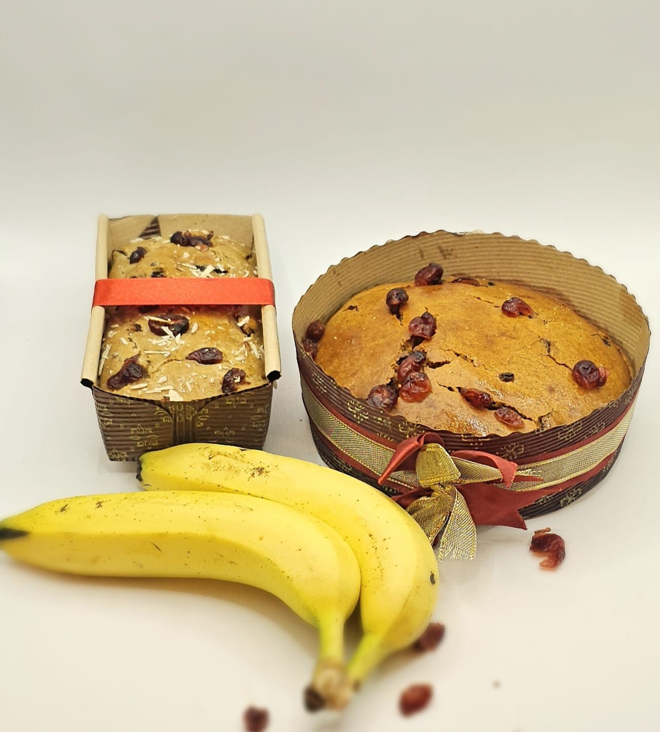 Banana cranberry cake